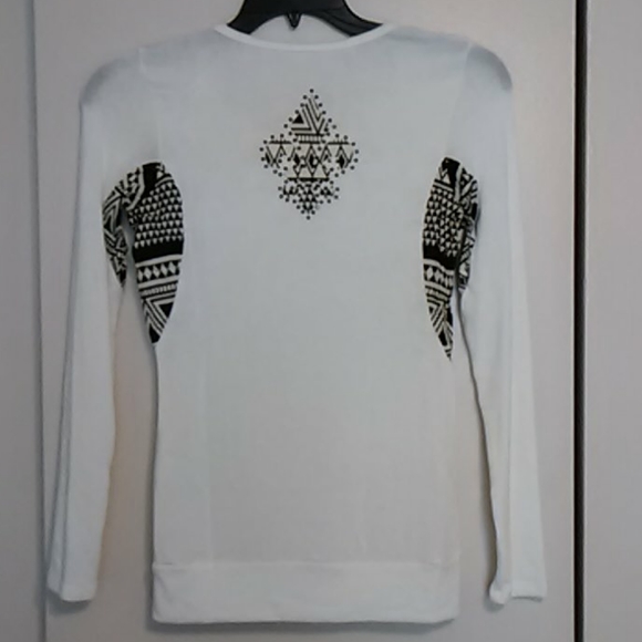 (SOLD) Like New Vocal knit top - Picture 2 of 6